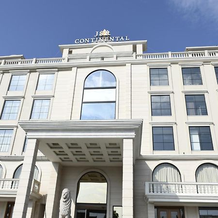 Hotel Jsr Continental Dehradun Exterior foto