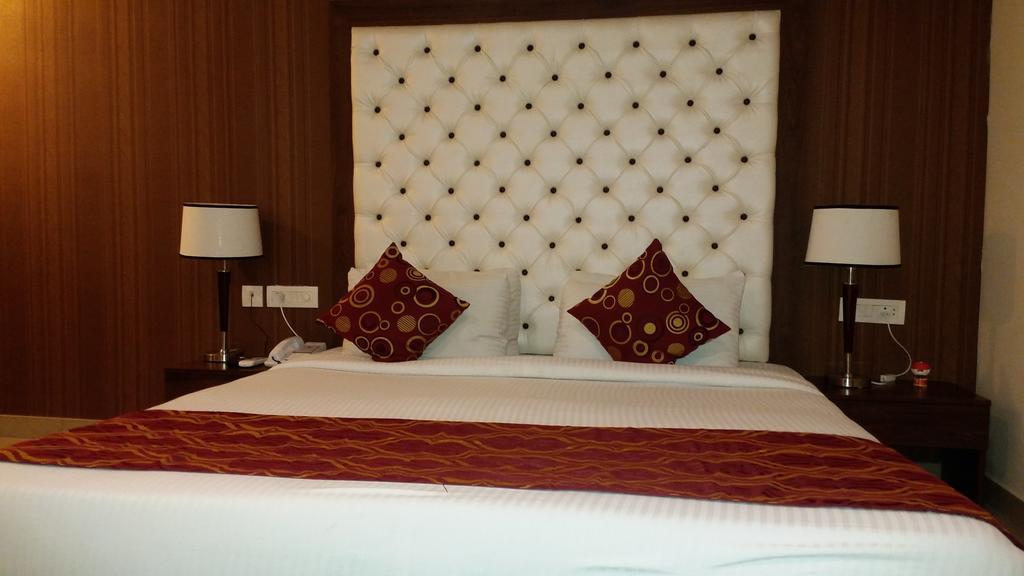 Hotel Jsr Continental Dehradun Habitación foto
